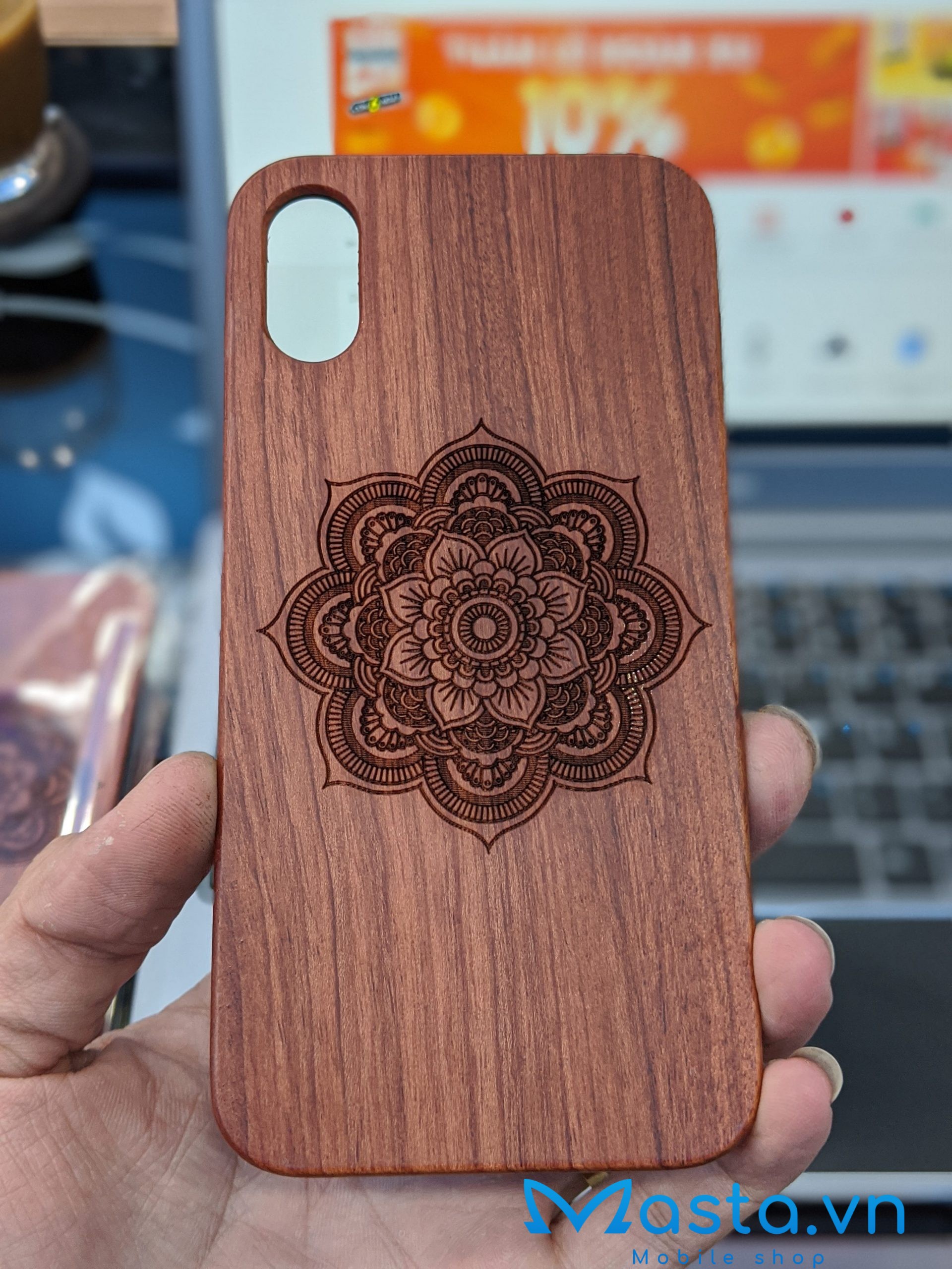 00100dPORTRAIT_00100_BURST20200610123913744_COVER-min