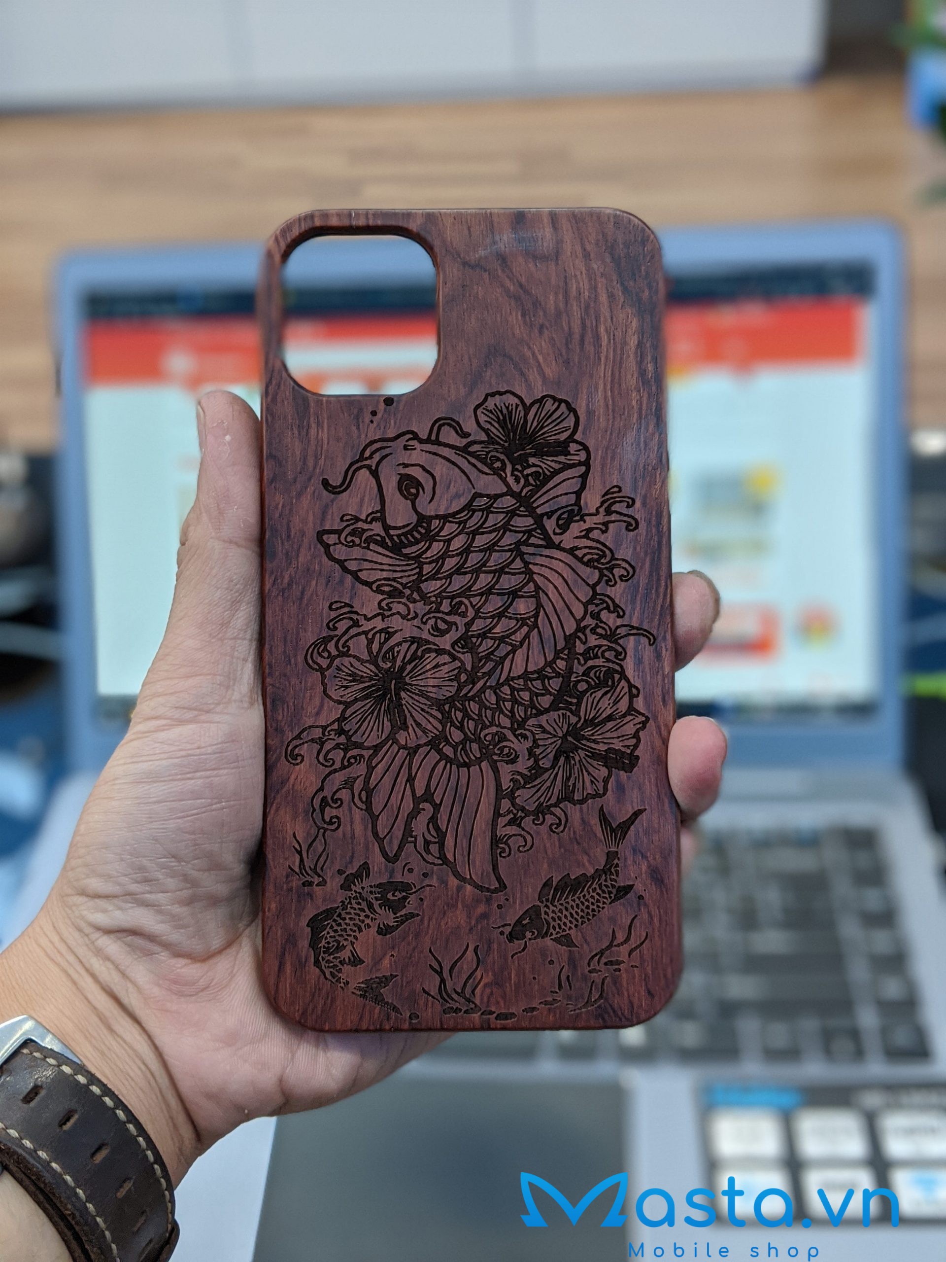 00100dPORTRAIT_00100_BURST20200610124538449_COVER-min