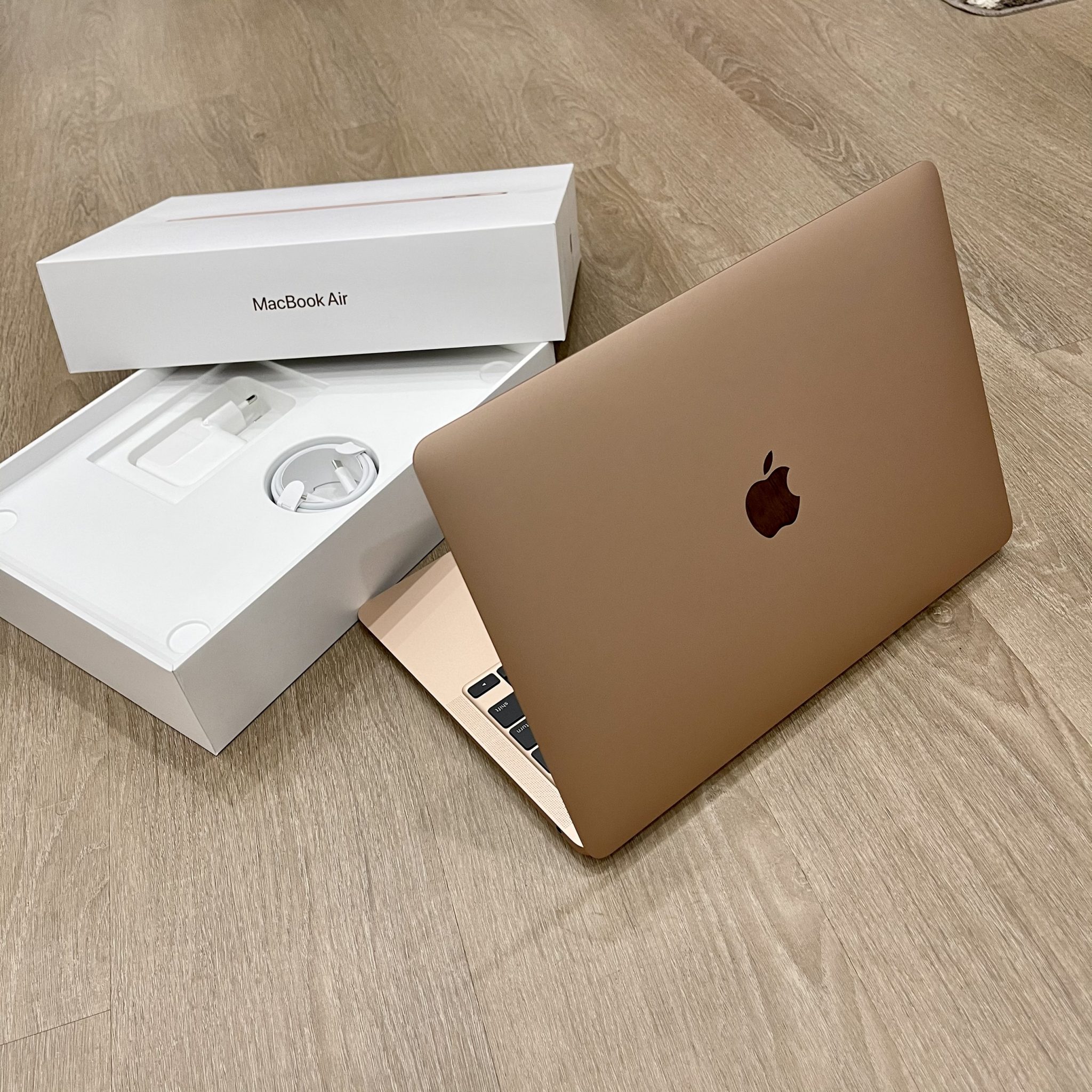 MacBook Air 2020 13 inch – (M1/8GB/256GB) - Đủ màu - Openbox used